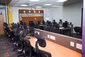 4 Person Coworking Desk