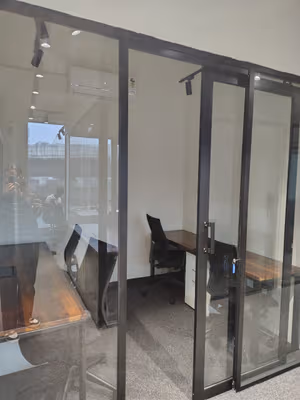 5 Person Coworking Desk