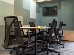 4 Person Coworking Desk