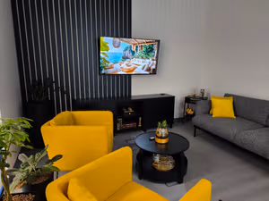 1 Person Private Office