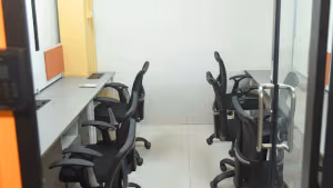 18 Person Private Office