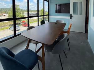 1 Person Private Office