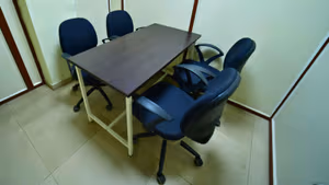 4 Person Coworking Desk