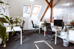 4 Person Coworking Desk