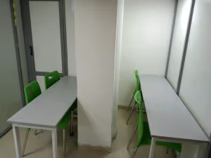 6 Person Coworking Desk