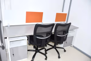 4 Person Coworking Desk