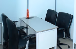 4 Person Coworking Desk