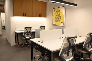 7 Person Coworking Desk