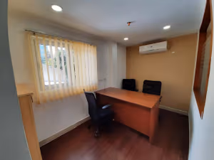 11 Person Private Office