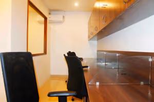 25 Person Private Office