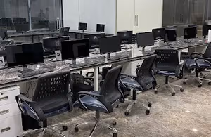 6 Person Coworking Desk