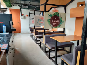 4 Person Coworking Desk