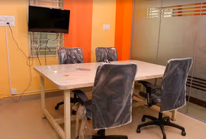 4 Person Coworking Desk