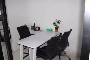 6 Person Coworking Desk