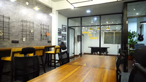 21 Person Private Office