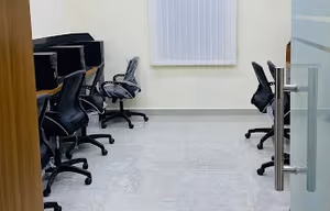 5 Person Coworking Desk