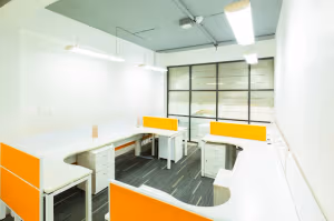 4 Person Coworking Desk