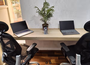 3 Person Coworking Desk