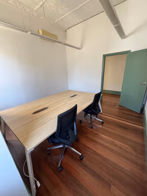 4 Person Private Office