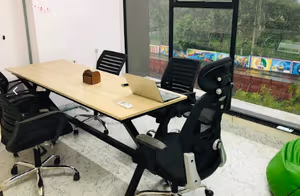 1 Person Coworking Desk