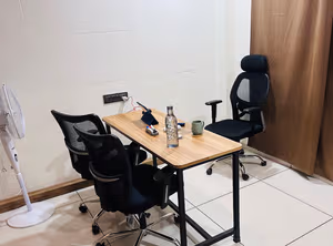 3 Person Coworking Desk