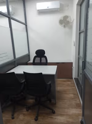 5 Person Coworking Desk