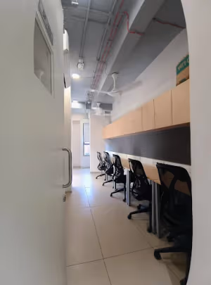 4 Person Coworking Desk