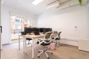 4 Person Coworking Desk