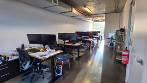 5 Person Shared Office