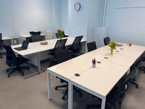 5 Person Coworking Desk