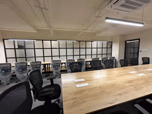 17 Person Private Office