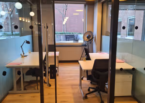 1 Person Coworking Desk