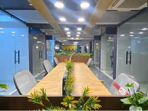 4 Person Coworking Desk