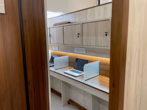 3 Person Shared Office