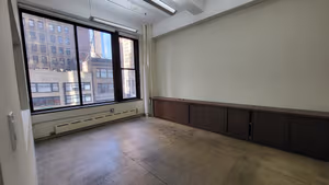 11 Person Private Office