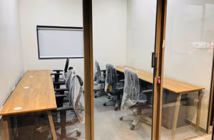 10 Person Private Office