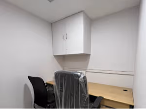 4 Person Coworking Desk