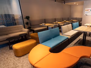 4 Person Coworking Desk