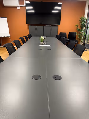 3 Person Private Office