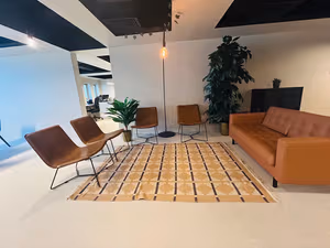 16 Person Coworking Desk