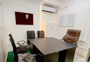 4 Person Coworking Desk