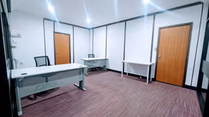 10 Person Private Office
