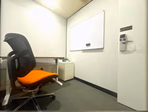 1 Person Private Office