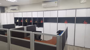 6 Person Shared Office