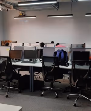 5 Person Coworking Desk
