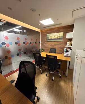 4 Person Coworking Desk