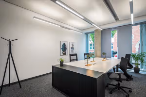 4 Person Private Office