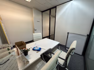 1 Person Private Office