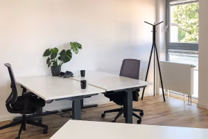 7 Person Coworking Desk