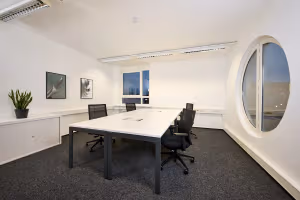10 Person Private Office